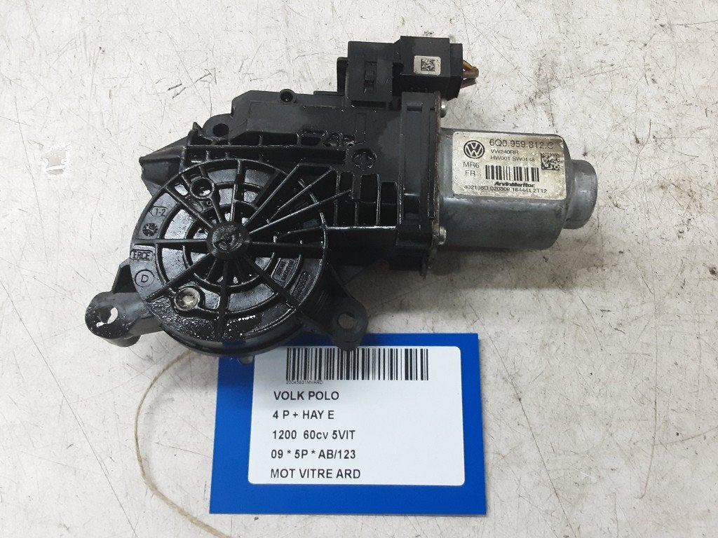 MOTEUR LEVE VITRE ELECTRIQUE ARRIÈRE DROIT (6Q0959812C), Volkswagen, Mevr. I. Hauben, Utilisé, Arrière