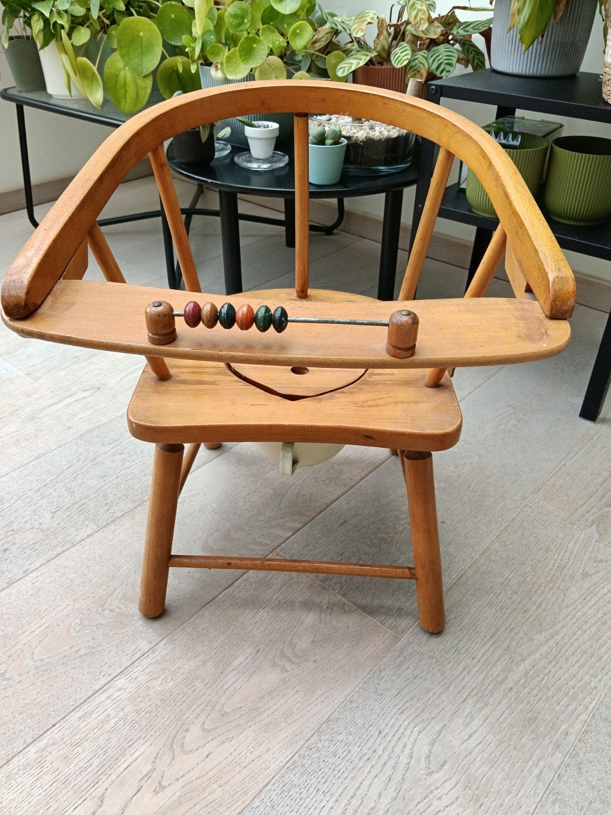 Antieke kinderstoel, potje, Enlèvement