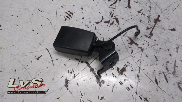 Insertion ceinture de sécurité arrière droite d'un Volksw, Autos : Pièces & Accessoires, Volkswagen, -, 3 mois de garantie, Utilisé