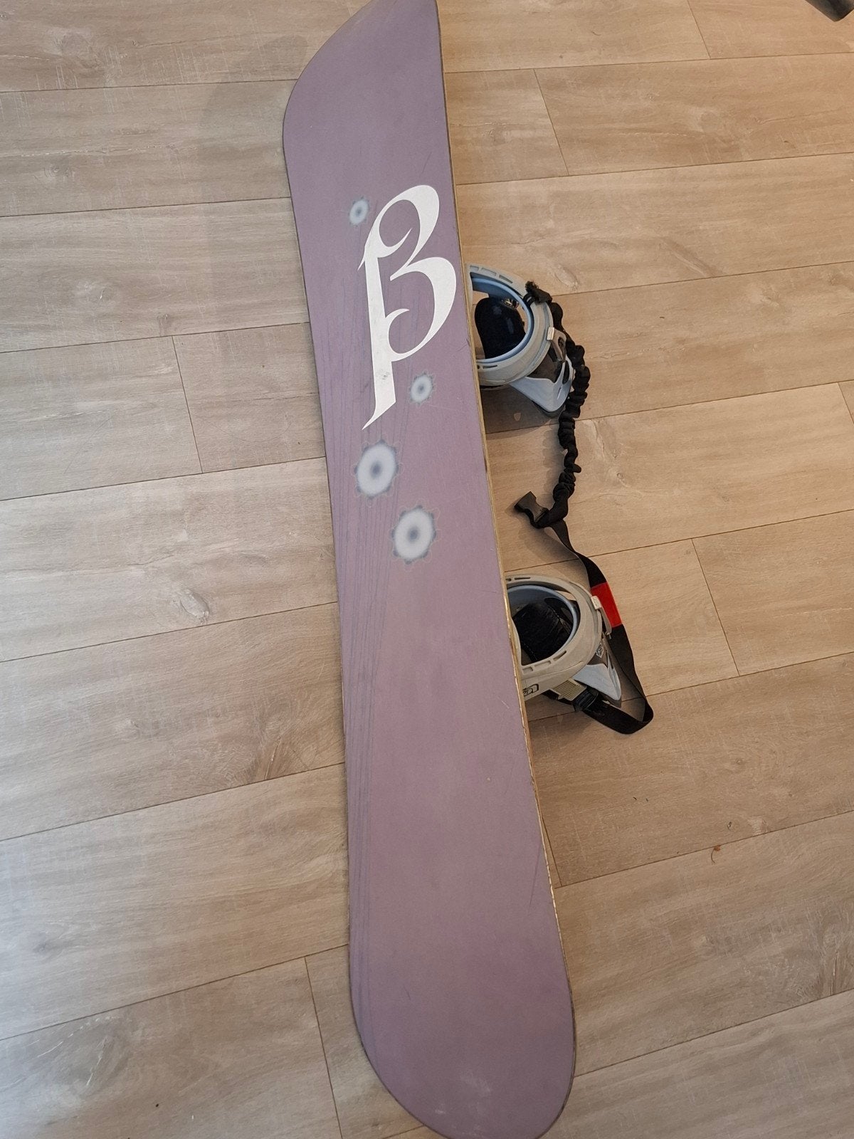 snowboard burton feather, met binders, Sports & Fitness, Snowboard, Enlèvement, Utilisé, Planche