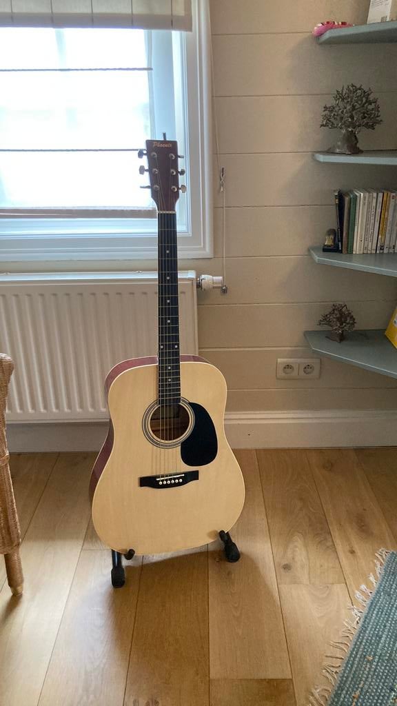Guitare à 6 cordes en metal, Musique & Instruments, Instruments à corde | Guitares | Acoustiques, Enlèvement, Comme neuf