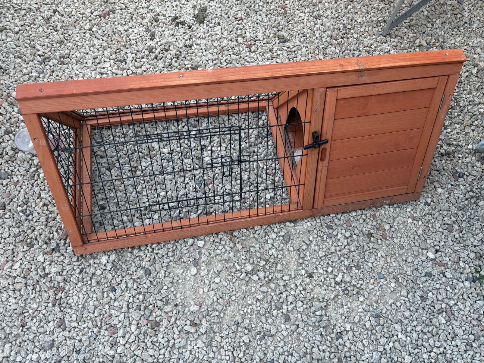 CLAPIER LAPIN POUR PELOUSE IMPECCABLE, Animaux & Accessoires, Rongeurs & Lapins | Cages & Clapiers, Lapin, Moins de 60 cm, 75 à 110 cm