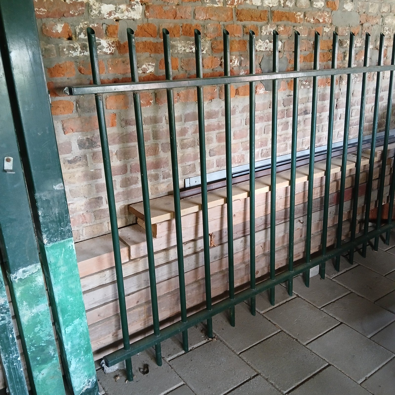 Te koop gebruikt Heras hekwerk., Tuin en Terras, Ophalen, Spijlenhekwerk