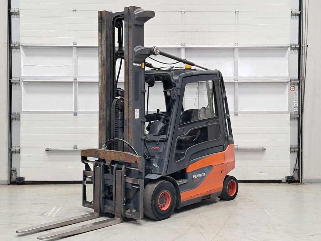 Linde E25-01, Articles professionnels, Machines & Construction | Chariots élévateurs & Transport interne, 2000 à 3000 kg, Électrique