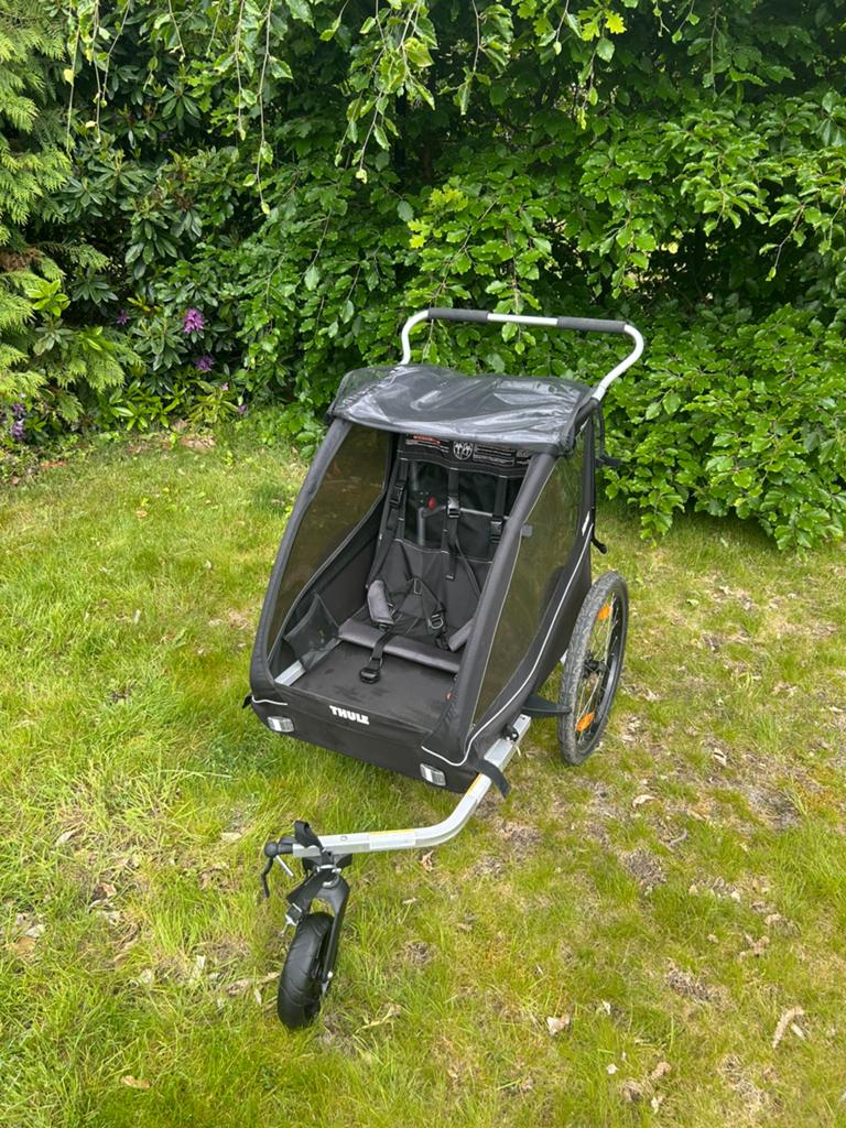 Thule Fietskar - Coaster XT zwart, Fietsen en Brommers, Fietsaccessoires | Aanhangwagens en Karren, Ophalen, Kinderkar