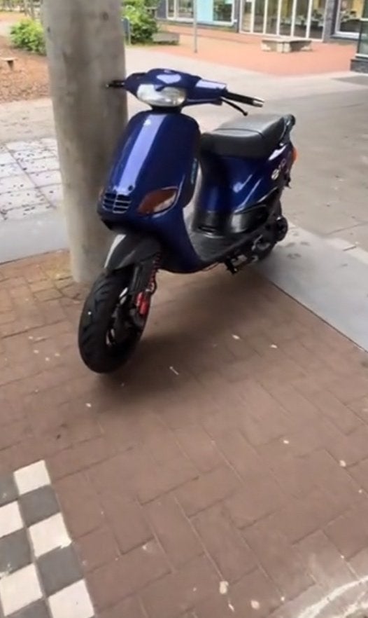 !!GEZOCHT!! type 2,3 of runner 50cc b klasse, Fietsen en Brommers, Ophalen of Verzenden, Zo goed als nieuw, Klasse B (45 km/u)