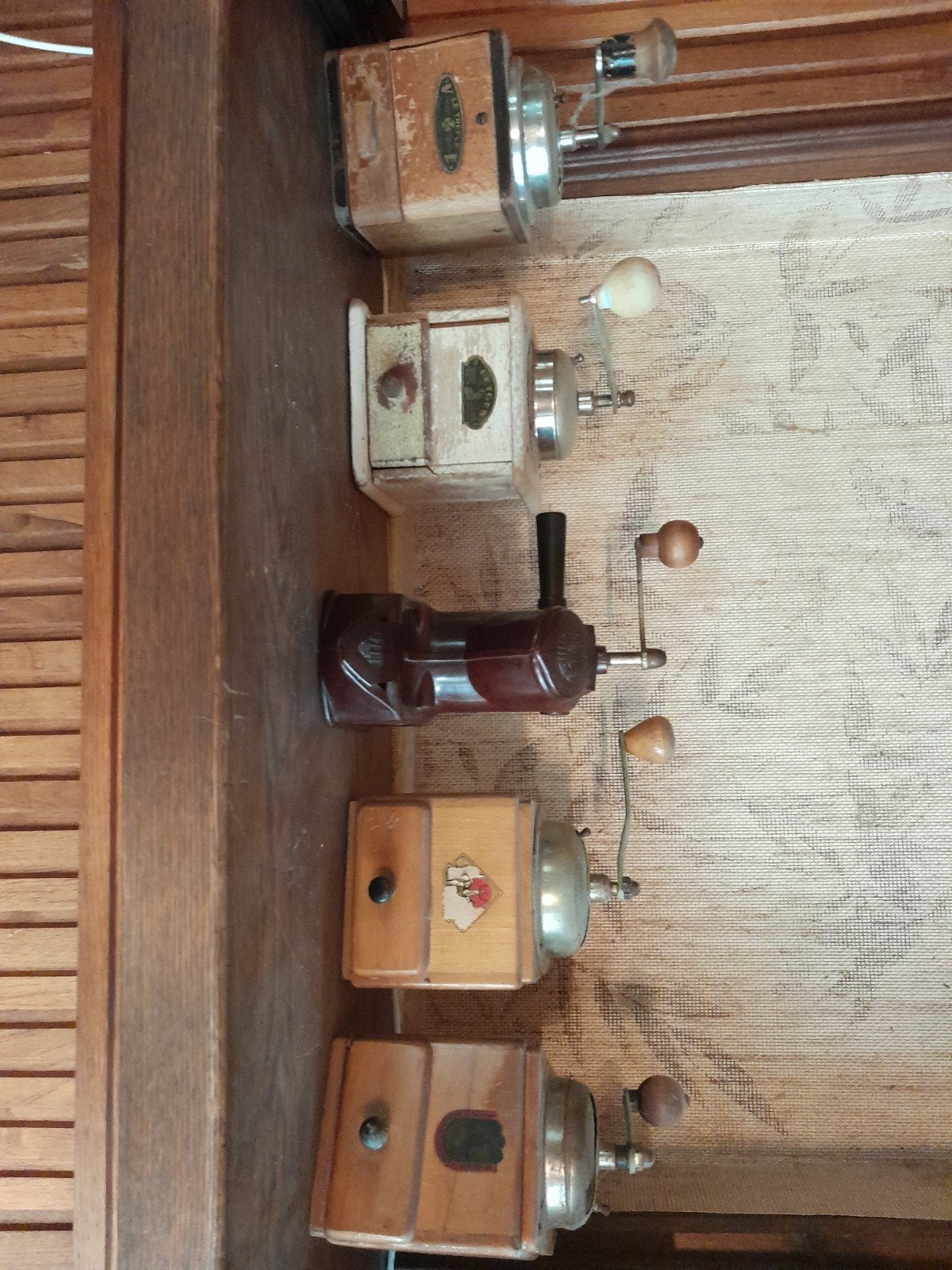 Koffie molen, Enlèvement