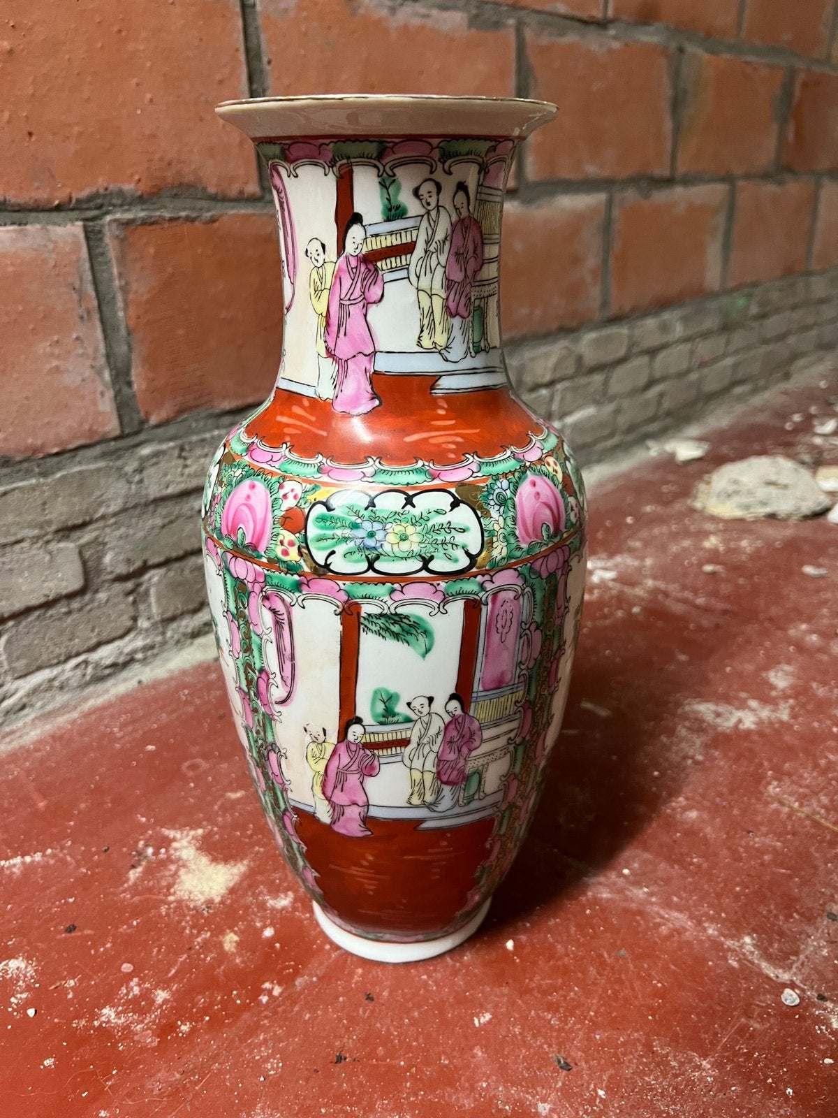Klassieke Chinese exportvaas (Famille Rose / Canton), Antiek en Kunst, Ophalen
