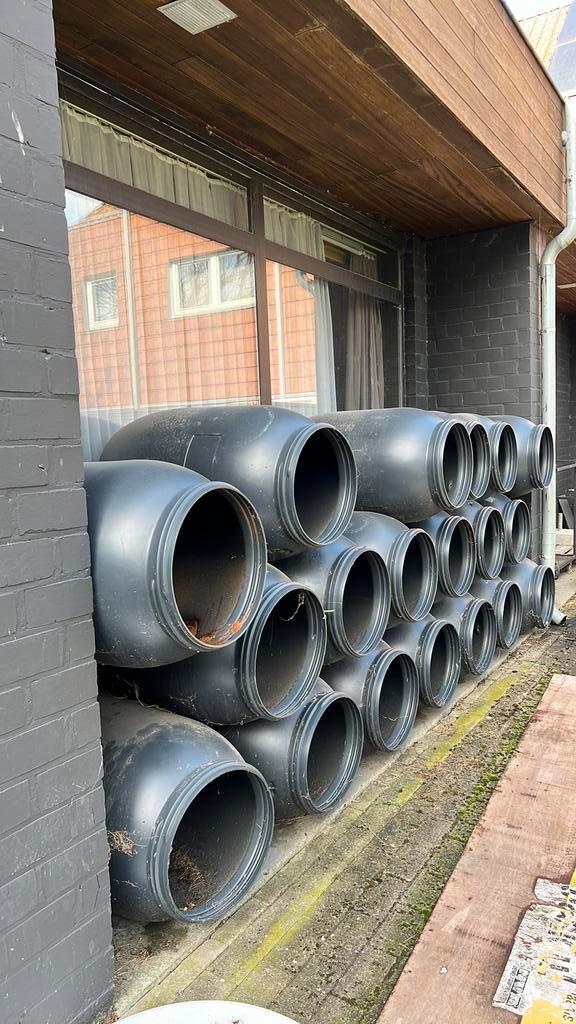Lege Vaten 220 L, 150 liter of meer, Ophalen, Zo goed als nieuw, Kunststof