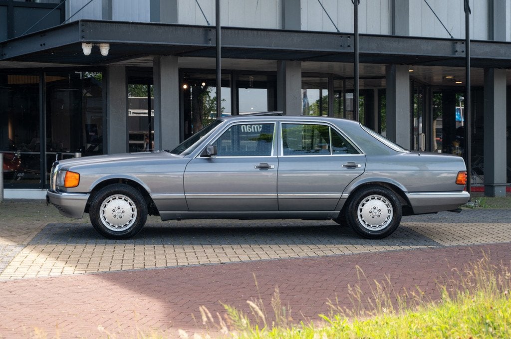 Mercedes-Benz S-Klasse 300SE (bj 1987, automaat), Auto's, 179 pk, Zwart, Bedrijf, Berline