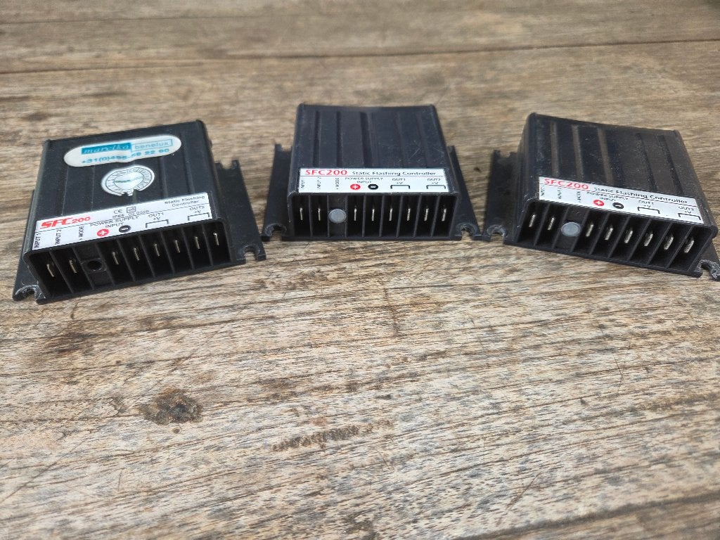 SF200 Module voor knipperlichten of zwaailampbalk, Ophalen