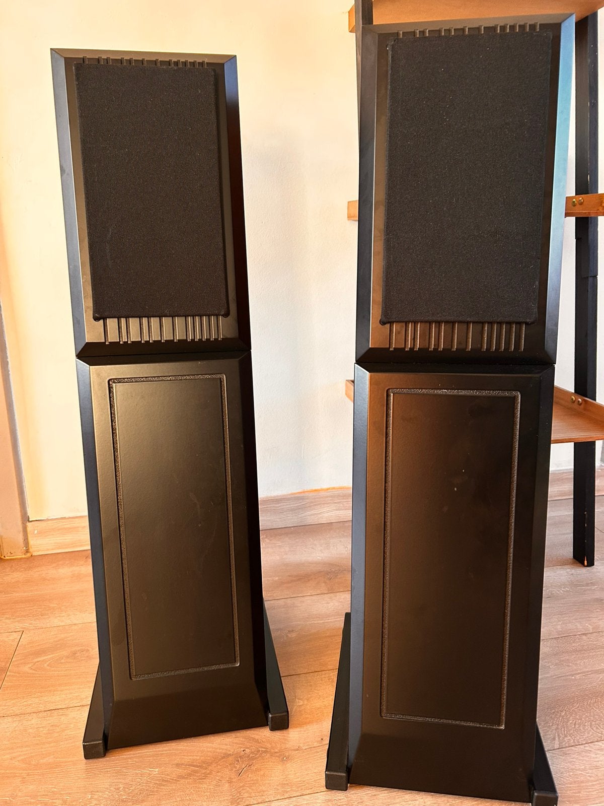 Boîtes à musique REGA Ela MK2, Enlèvement, Comme neuf