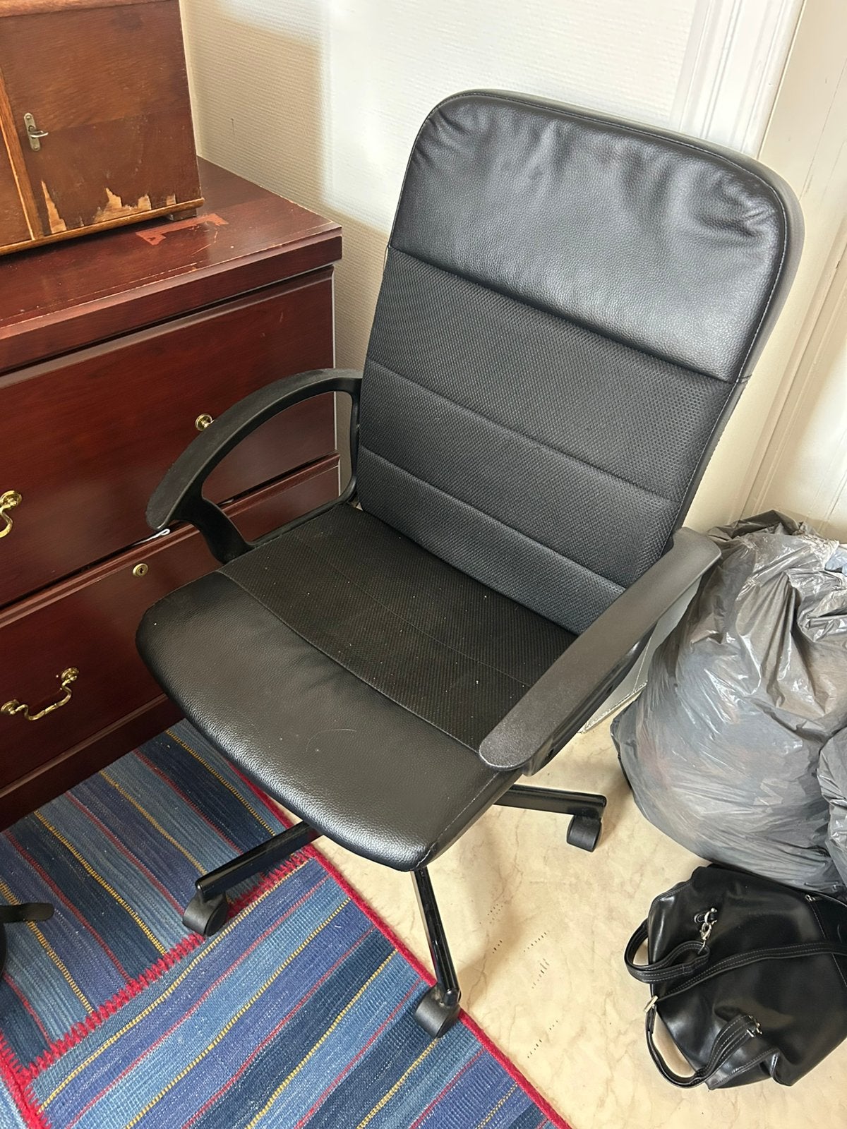 chaise de bureau, Huis en Inrichting, Stoelen, Ophalen, Gebruikt, Zwart, Eén