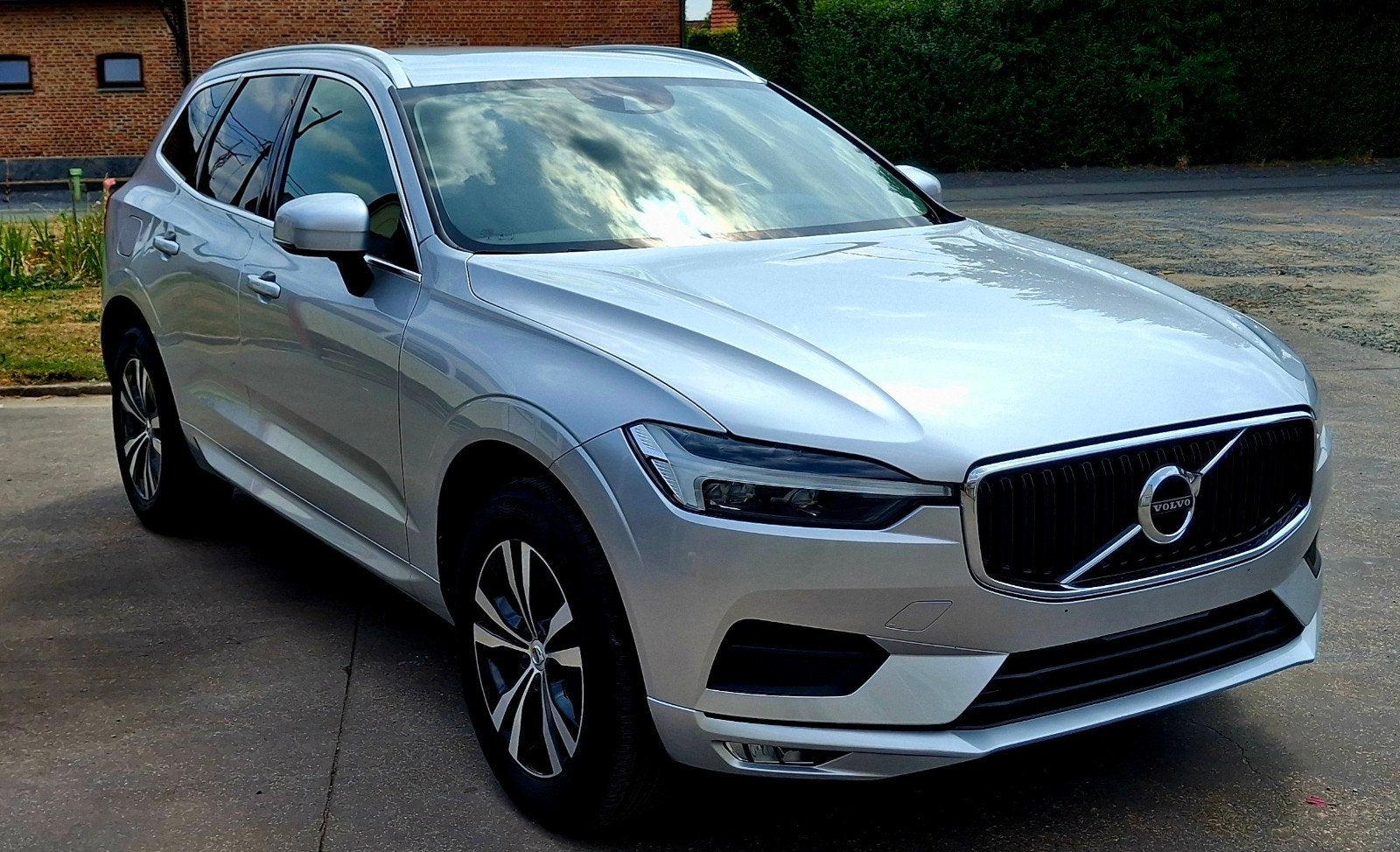 Volvo XC 60 B4 2.0, Auto's, Automaat, Dealer onderhouden, 145 kW, Leder