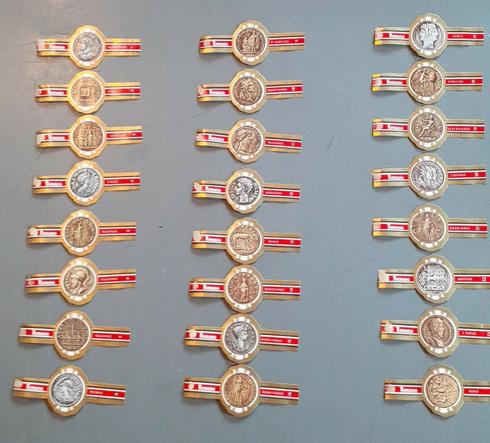 24 bagues de cigare monnaies empereurs romains, Verzamelen, Ophalen of Verzenden, Gebruikt, Sigarenbandjes