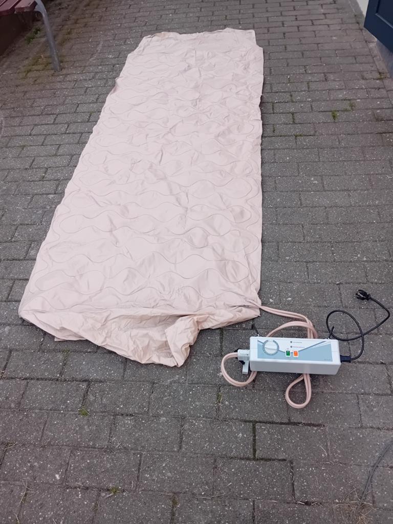 Matelas anti escarres neuf jamais utilisée, Divers, Enlèvement