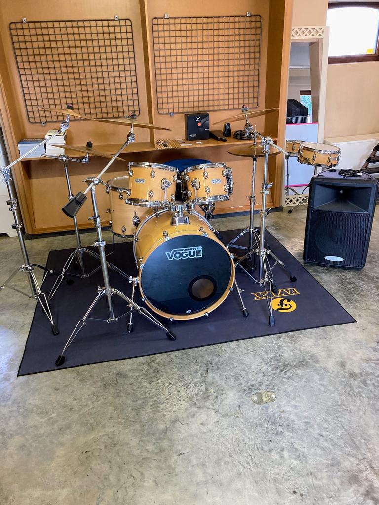 Drumstel Vogue, Ophalen, Gebruikt