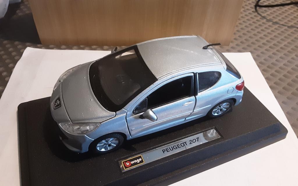 PEUGEOT 207 miniatuur, Hobby & Loisirs créatifs, Voitures miniatures | 1:24, Enlèvement ou Envoi, Burago