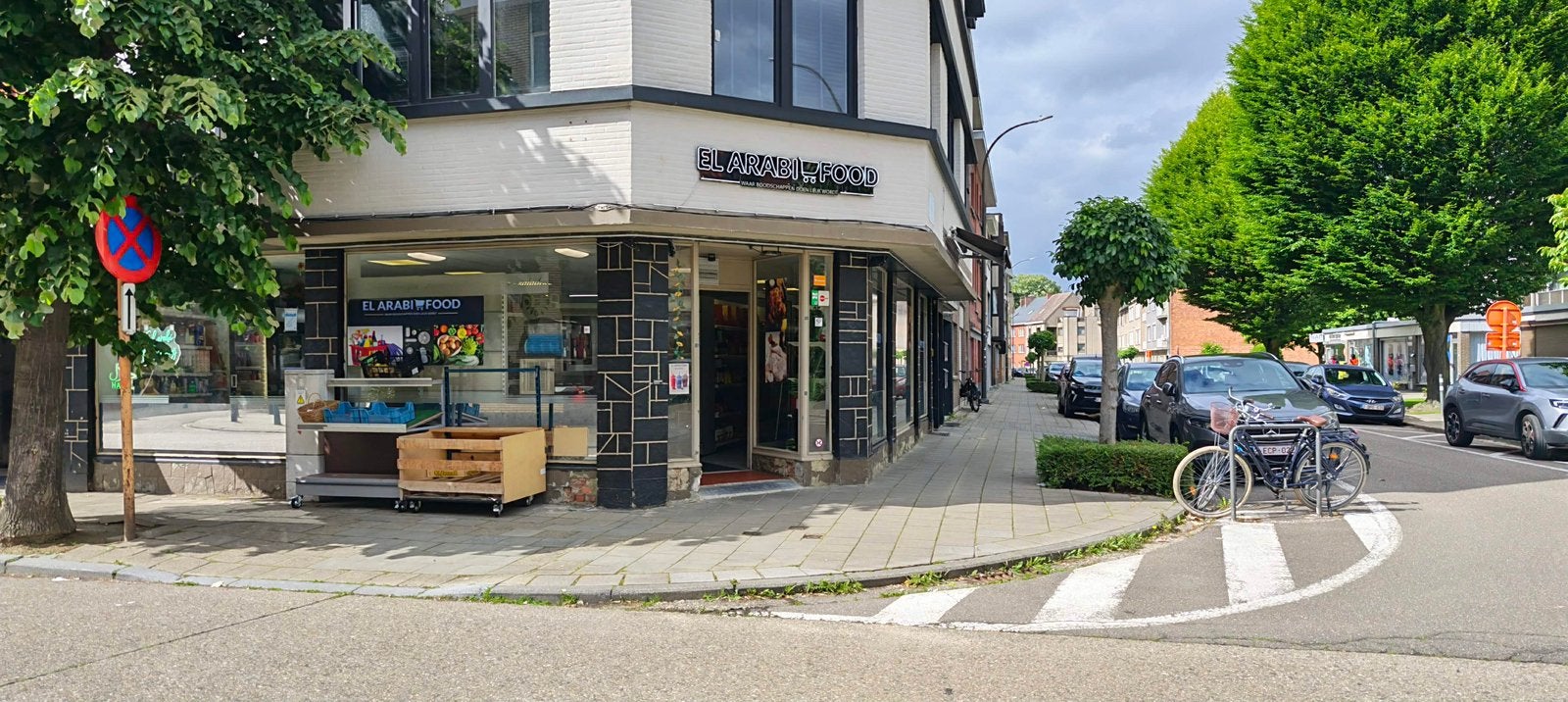 Winkel om over te nemen, Zakelijke goederen, Exploitaties en Overnames
