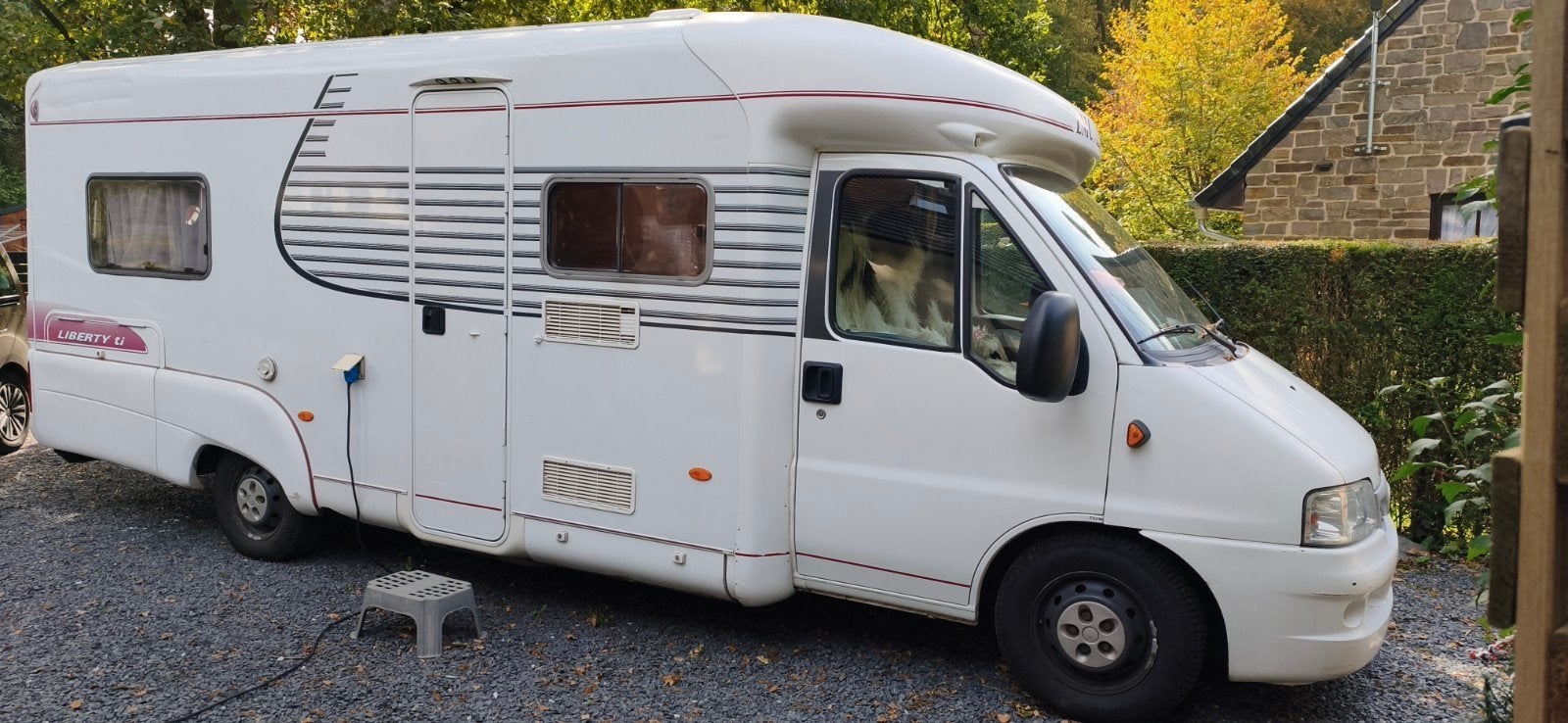 LMC liberty 6600 ti, 6 à 7 mètres, Porte conducteur, Boîte manuelle, Chauffage liquide
