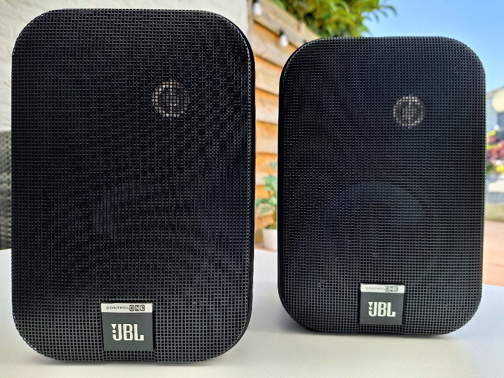 JBL Control One, TV, Hi-fi & Vidéo, JBL, Comme neuf, Enceintes stéréo, Enlèvement