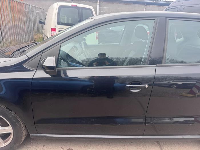 Portier 4Deurs links-voor van een Volkswagen Polo (LC9X), Auto-onderdelen, Gebruikt, -, -, Ophalen of Verzenden