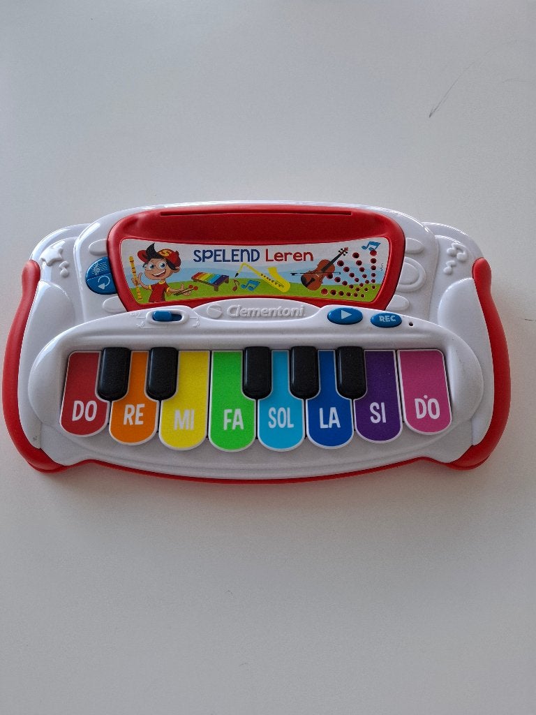 Clementoni piano, Enlèvement, Utilisé