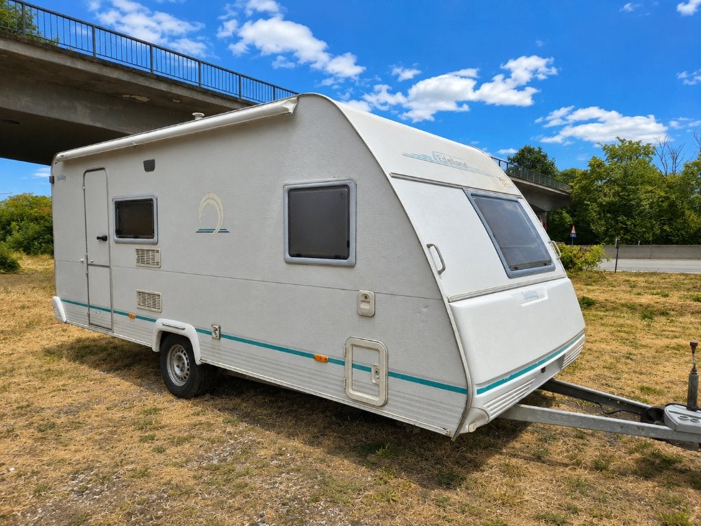 Eifelland Holiday 500 E, Caravans en Kamperen, 7 tot 8 meter, Bedrijf, Treinzit, Schokbreker