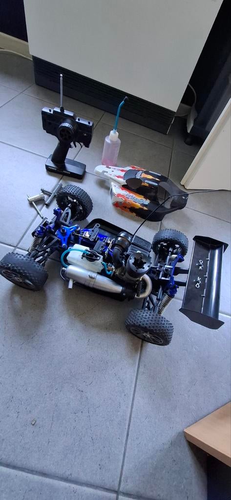 Kyosho inferno - buggy thermique 1/8