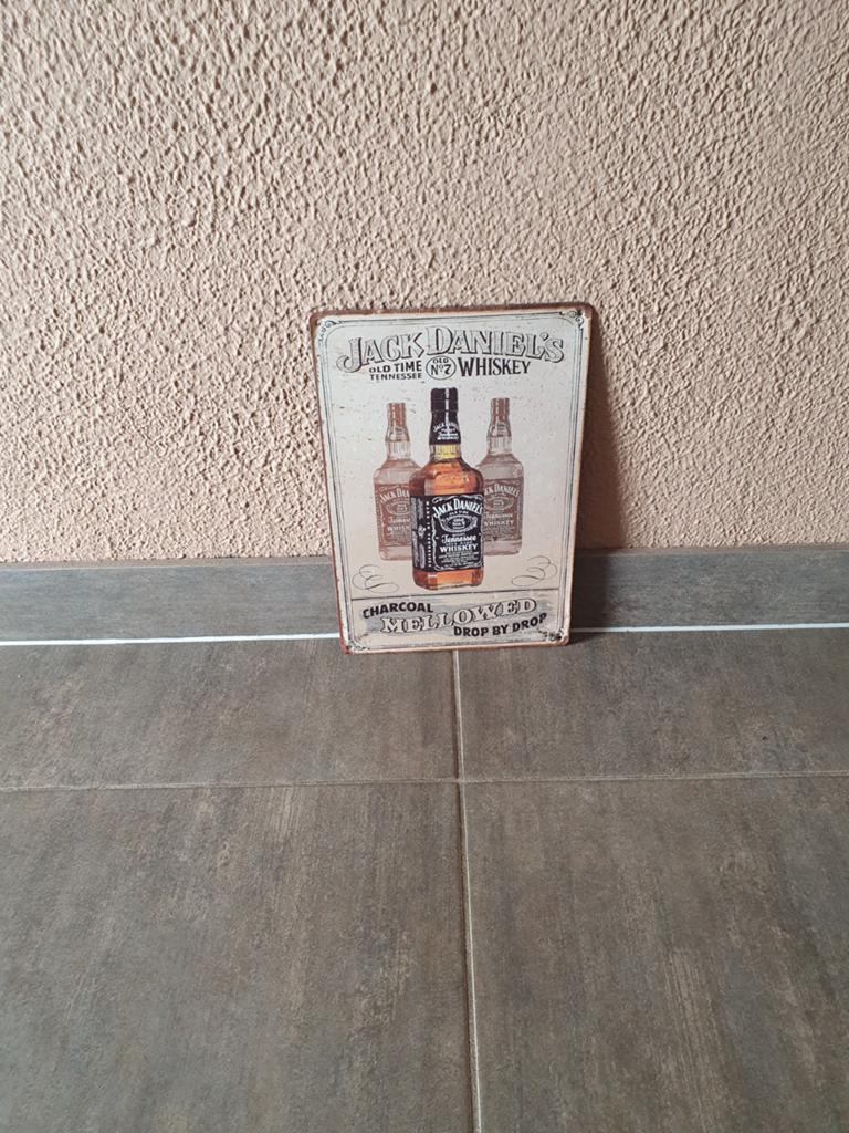 Jack Daniels, Ophalen