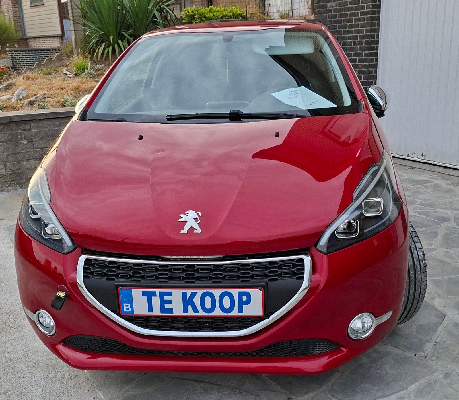 Peugeot 208 1.2 essence, Rouge, Euro 5, Achat, Boîte manuelle