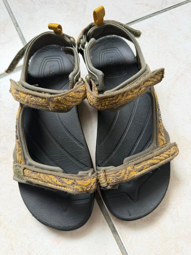 Sandalen TEVA 37 bruin/geel, Kleding | Dames, Ophalen of Verzenden, Zo goed als nieuw, Bruin