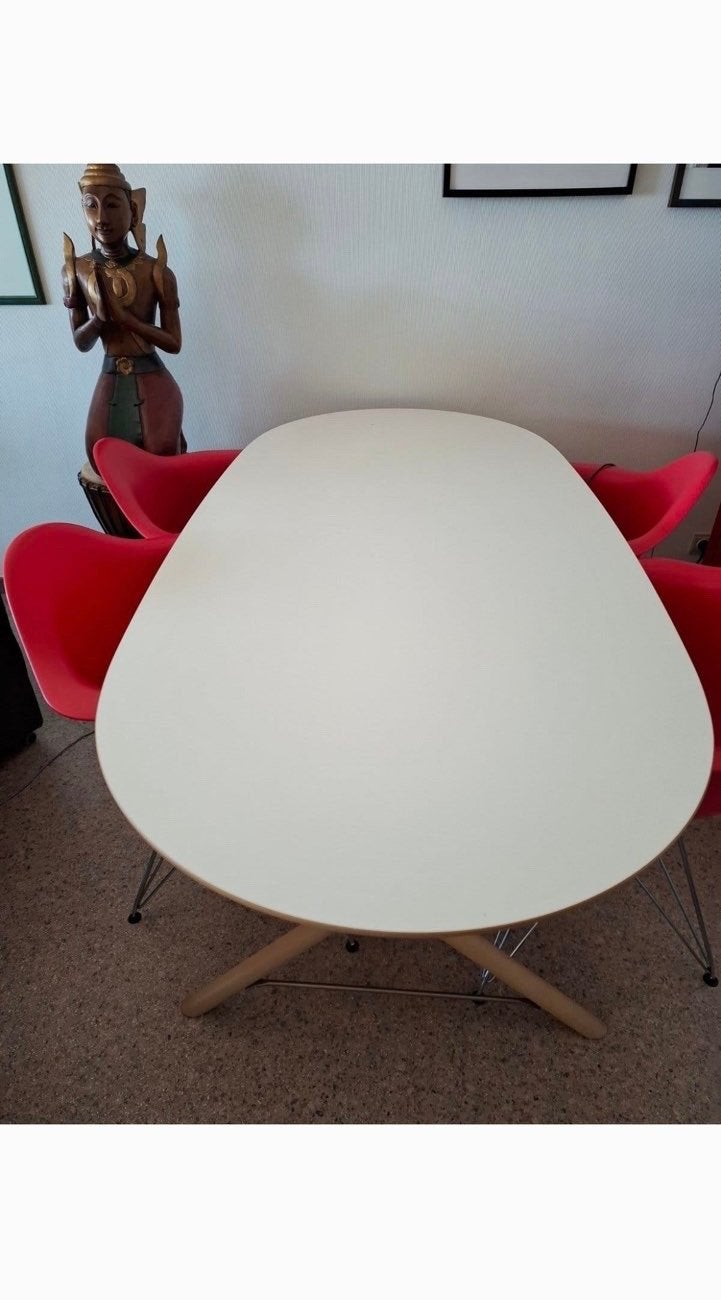 Ovale tafel met wit blad en houten poten, Enlèvement, Comme neuf