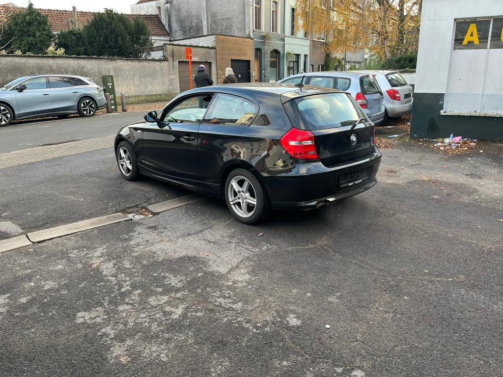 BMW 1 Serie 116i | 2010 | Benzine Euro 5 | 132.100 KM, Auto's, BMW, Euro 5, 1 Reeks, Airconditioning, Bedrijf
