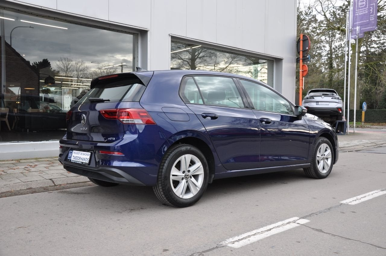 Volkswagen Golf VIII eTSI * ZEER PROPER * CAMERA * CAR PLAY, Autos, Achat, Euro 6, Carnet d'entretien, 5 portes