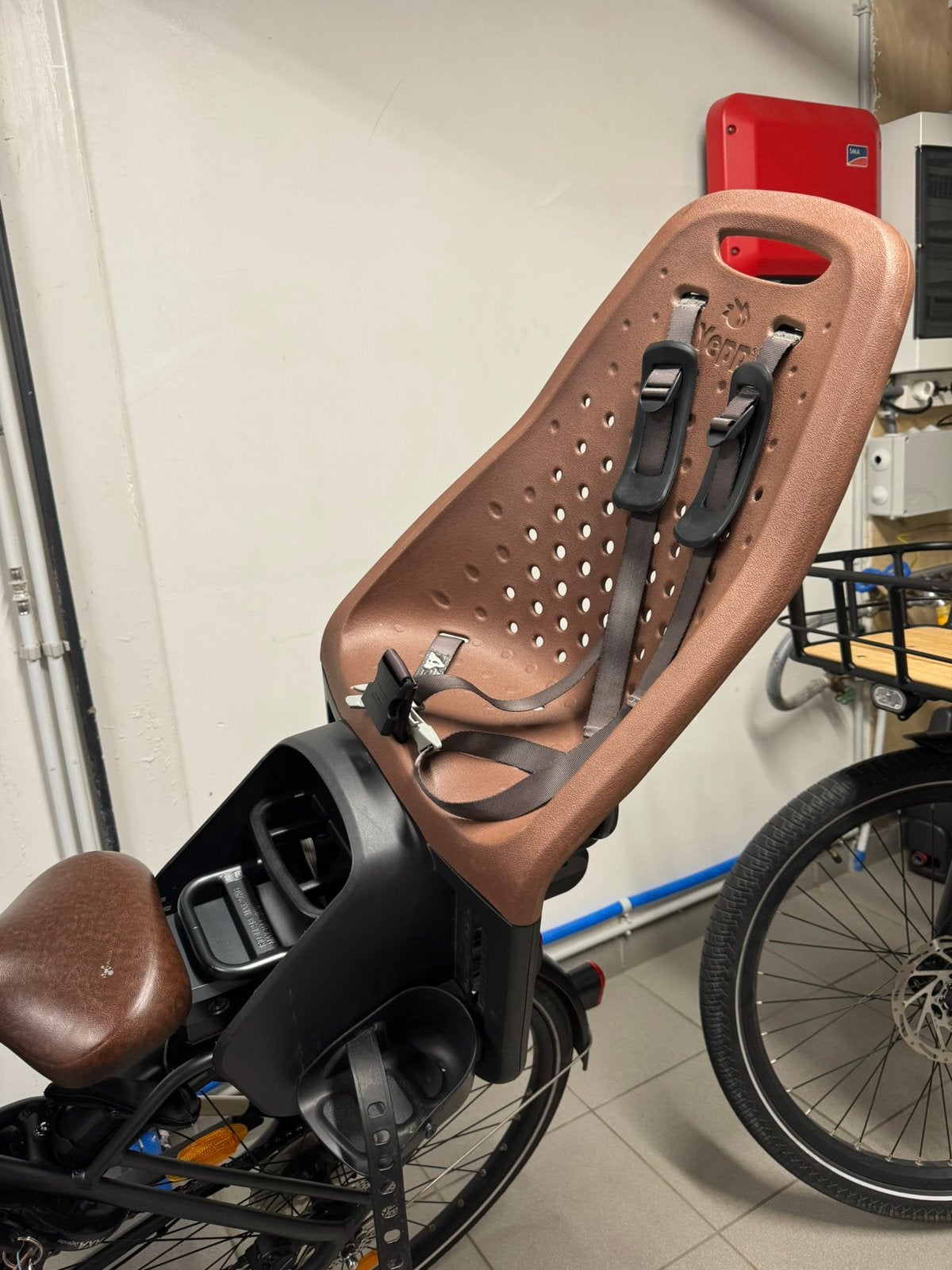 Yepp Maxi - fietszitje, Fietsen en Brommers, Fietsaccessoires | Fietsstoeltjes, Achterzitje, Ophalen, 15 t/m 25 kg, Gebruikt