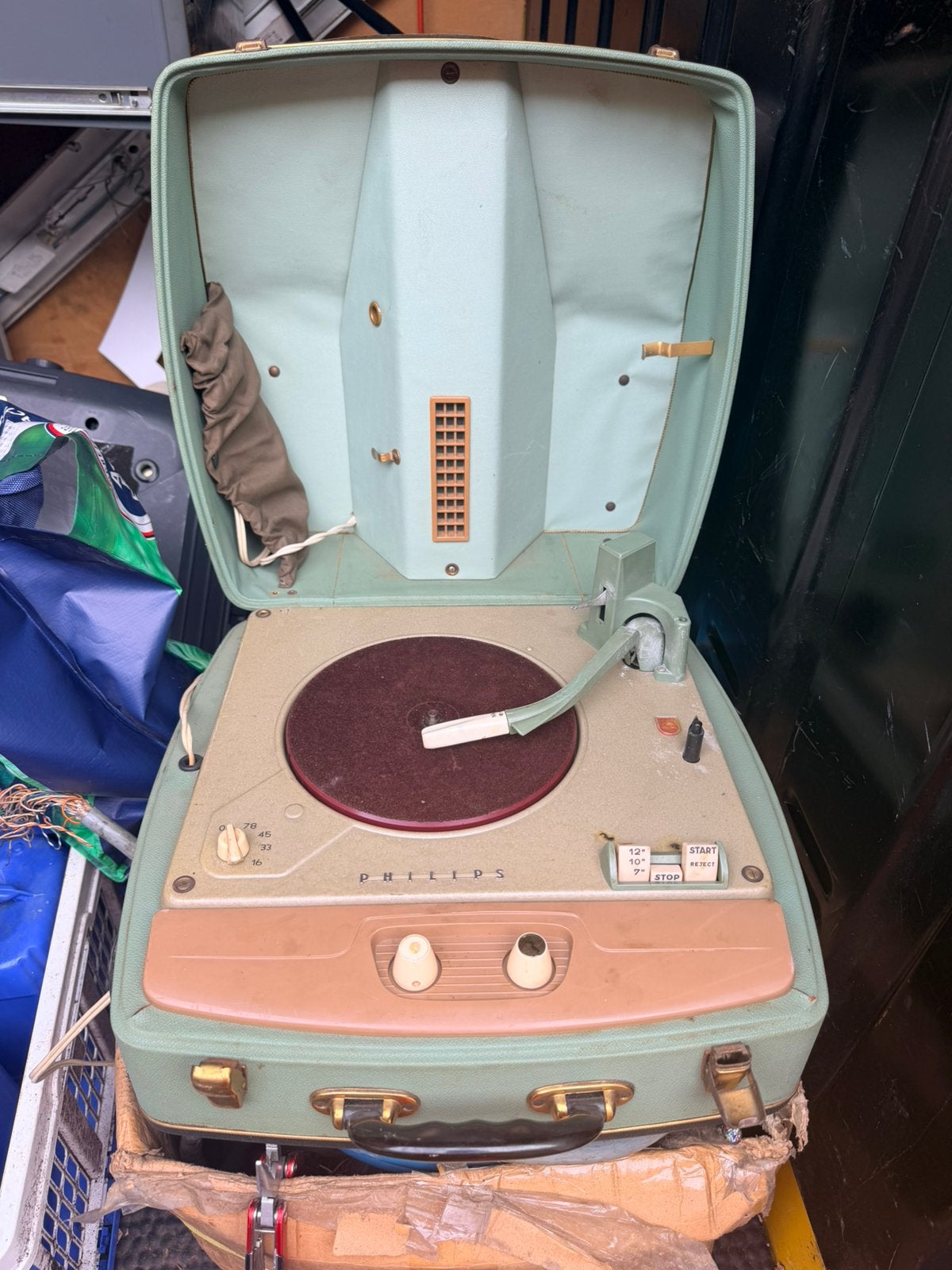 Philips Disc Jockey AG-2121 platenspeler in koffermodel, Antiquités & Art, Antiquités | TV & Hi-Fi, Enlèvement