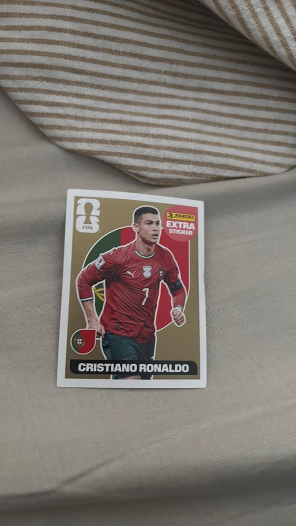 Extra stickers gold cristiano ronaldo, Collections, Articles de Sport & Football, Enlèvement, Comme neuf