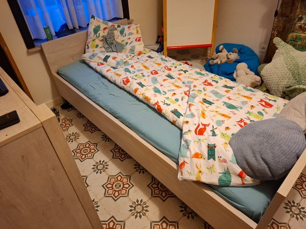 Bed + matras, Maison & Meubles, Chambre à coucher | Lits, 90 cm, Gris, Enlèvement, Bois