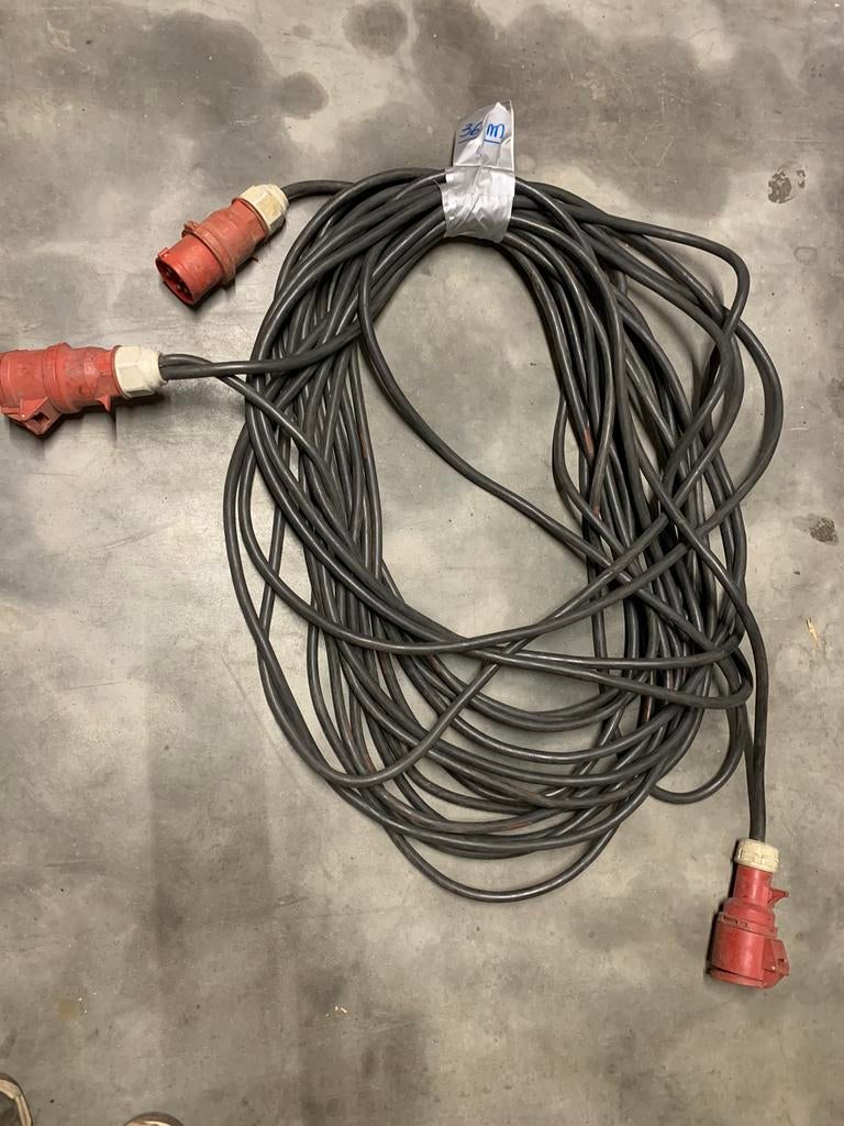 380V stroomkabel // rallonges électriques 380V, Doe-het-zelf en Bouw, Elektriciteit en Kabels, Ophalen, Zo goed als nieuw