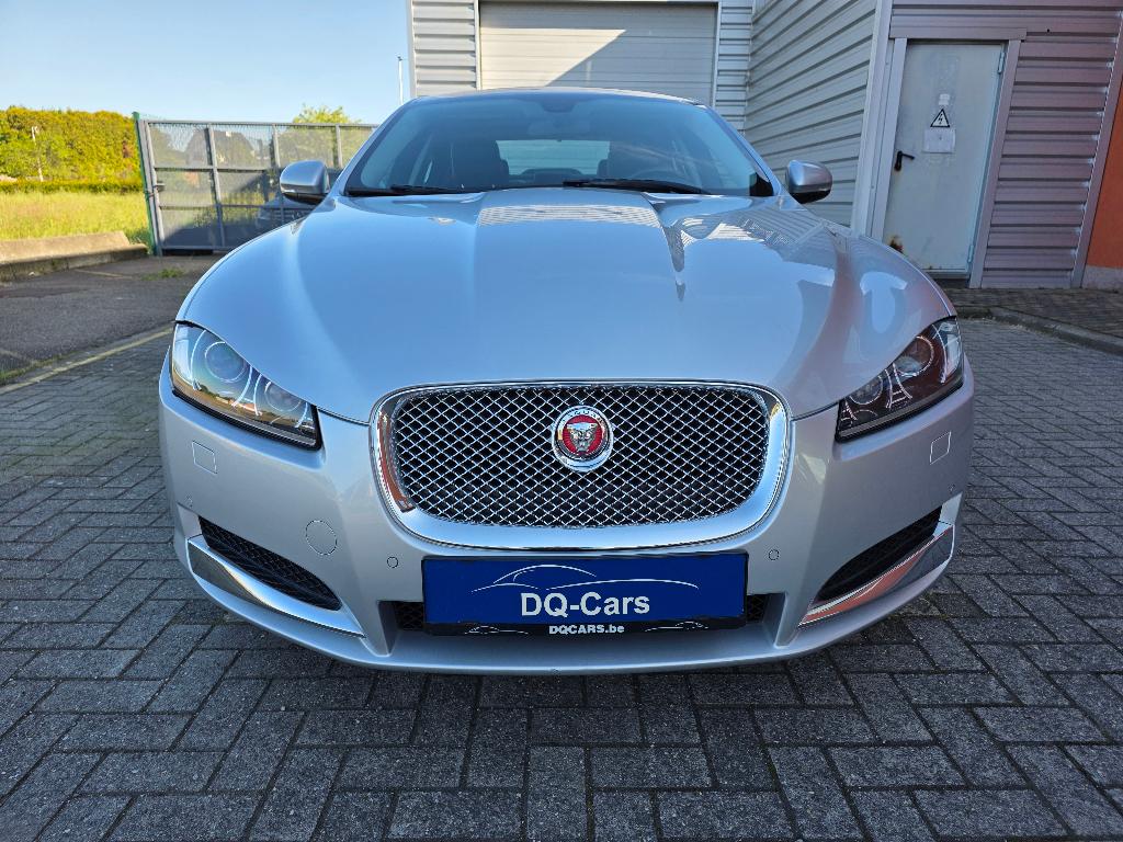Jaguar XF - 2.2 diesel - 163 pk, Lichtsensor, 4 cilinders, Bedrijf, Zilver of Grijs