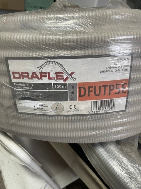 UTP kabel + coax, Ophalen, Zo goed als nieuw, Overige merken, Kabel of Snoer