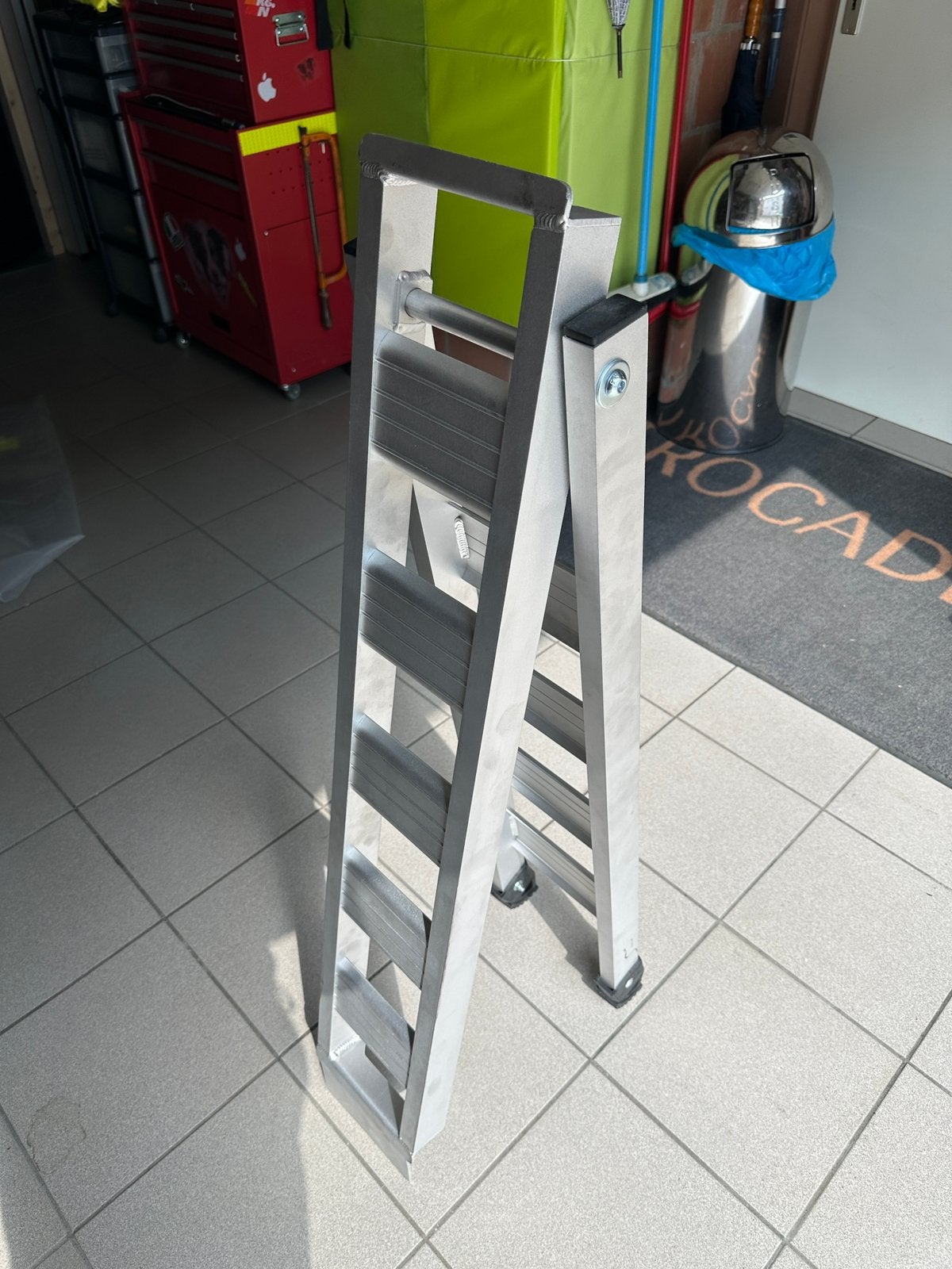 Ramp voor motorfietsen, Ophalen, Zo goed als nieuw