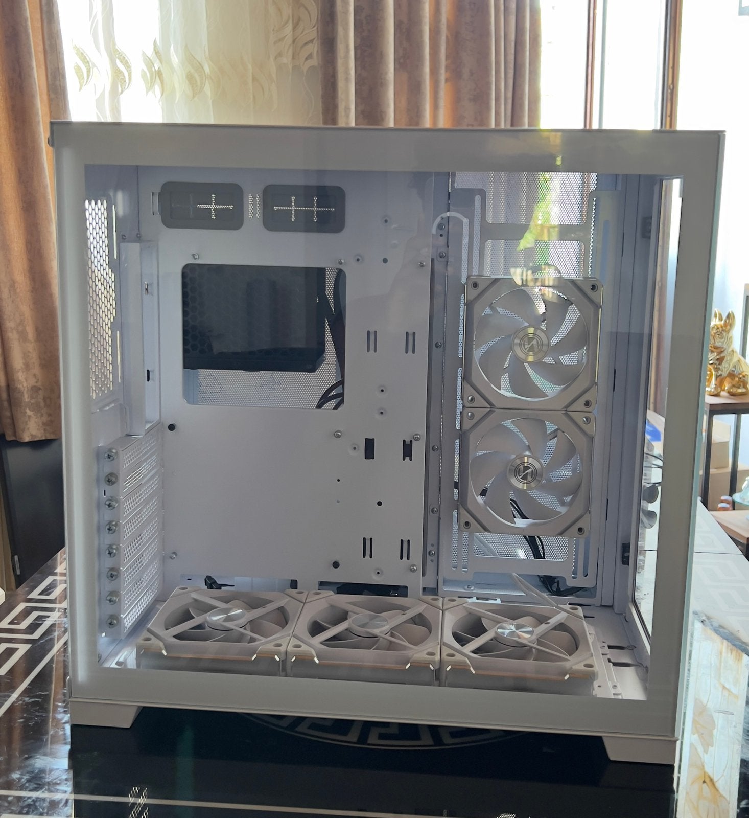 Boitier lian O11 dynamic evo + 5 ventillateurs lian li SL120, Computers en Software, Computerbehuizingen, Ophalen, Zo goed als nieuw