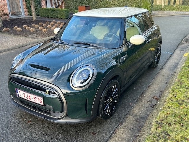 Prachtige Mini Cooper serie Speciale RESOLUTE, Auto's, Automaat, Dealer onderhouden, Particulier, Cooper