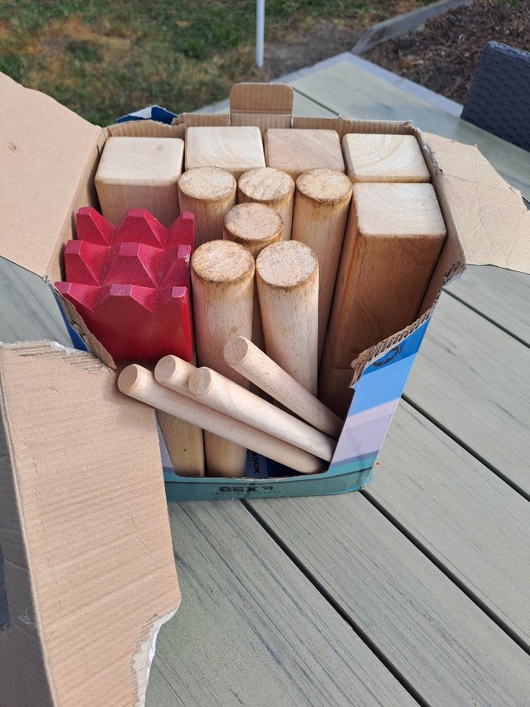Kubb spel, Enfants & Bébés, Jouets | Extérieur | Jouets en vrac, Enlèvement, Utilisé