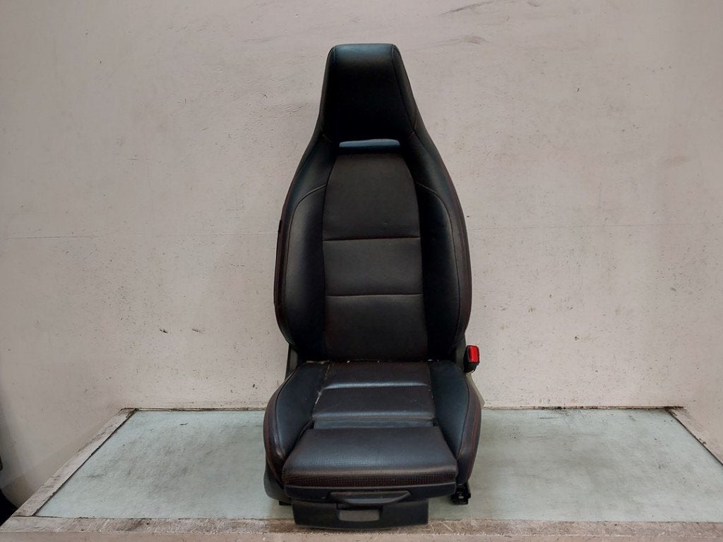 STOEL RECHTS VOOR GLA (156.9) (|A2468603602|2468603602|), Auto-onderdelen, Interieur en Bekleding, Mercedes-Benz, Gebruikt