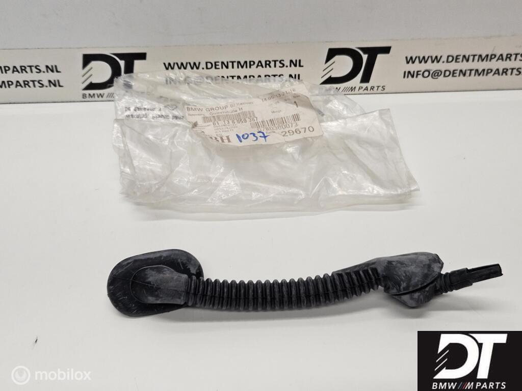 Rubber grommet, trunk lid, left BMW E91 61136959367, Neuf, Enlèvement ou Envoi, BMW, BMW