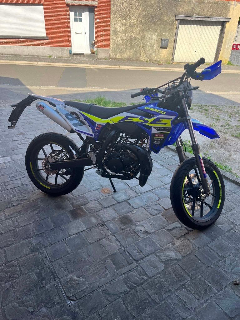 Sherco sm-50, Fietsen en Brommers, 6 versnellingen, Gebruikt, Klasse B (45 km/u), 50 cc