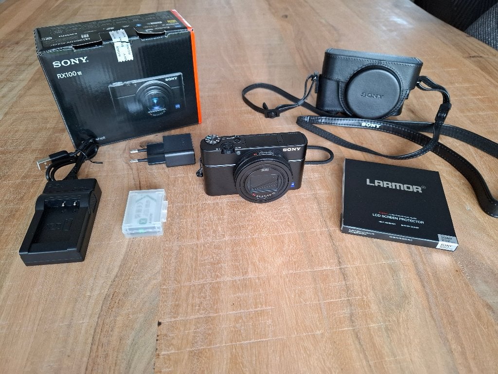 Sony RX100 VII en toebehoren (Topstaat!), TV, Hi-fi & Vidéo, 20 mégapixels, Câble USB, Comme neuf, Enlèvement